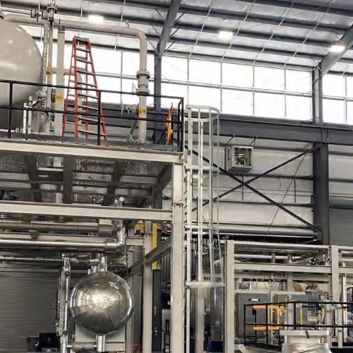 IPETS fractionating tower installation